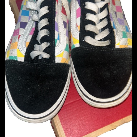 Multicolored Vans in a size 9 - Picture 4 of 10